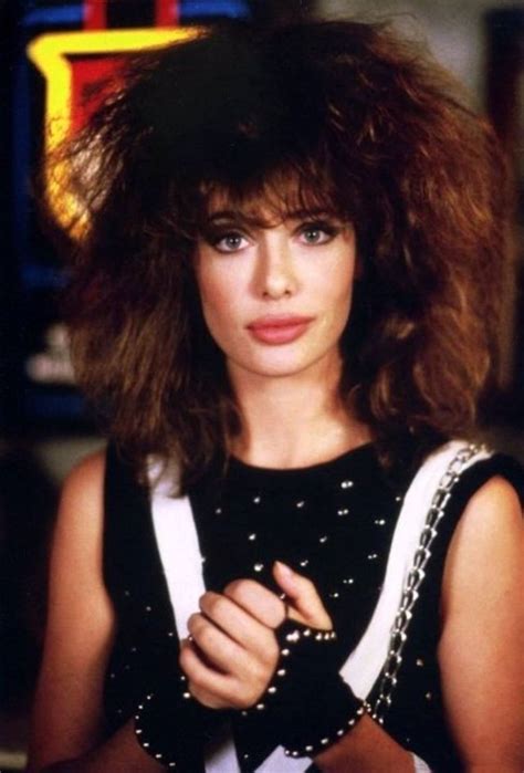 kelly lebrock young|22 Stunning Vintage Photos of a Young Kelly LeBrock。